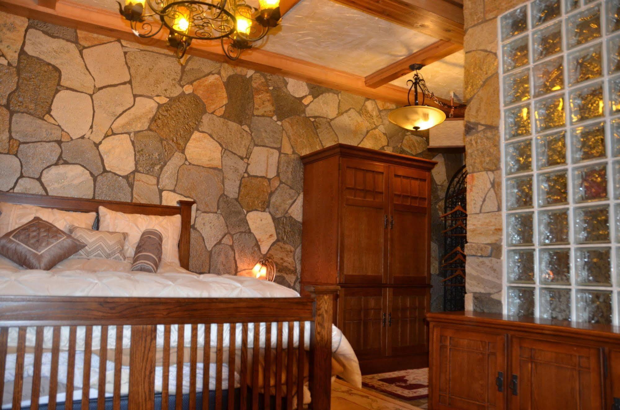 Where Eagles Fly Bed & Breakfast Elk Point Eksteriør billede